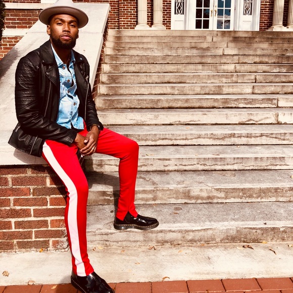 Meet your Posher, Brandon - Picture 3 of 4